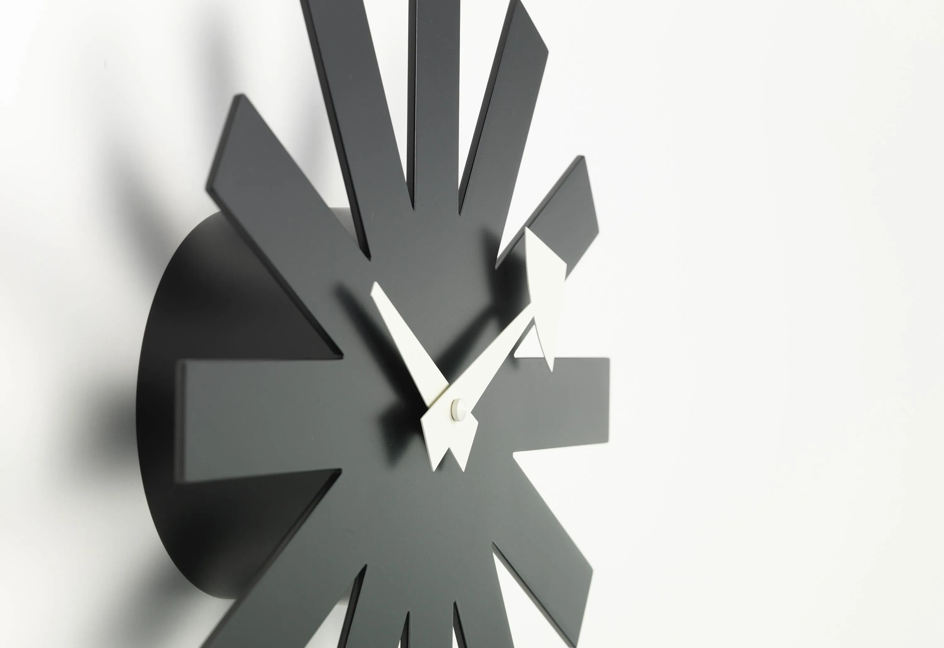 Asterisk clock, 1948